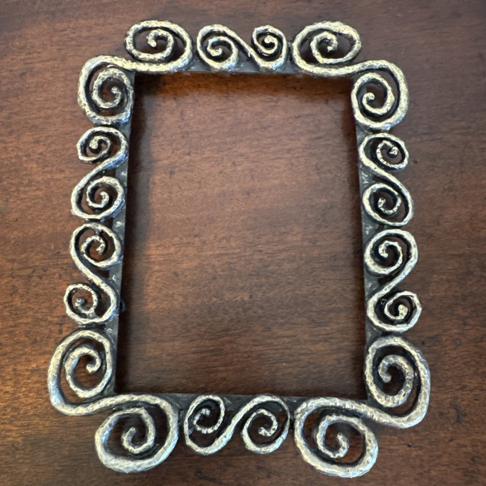 8.75"x6.5" VTG Gold/Black Metal Swirl Picture Frame (5"x7"photo)